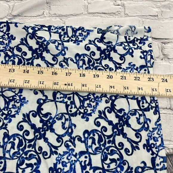 Chico’s TRAVELERS CLASSIC Off-The-Shoulder Top paisley Blue & White size L - Picture 16 of 16